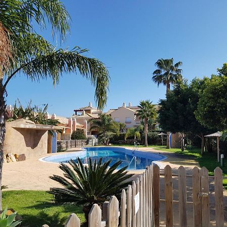 Akutuna - Casa Familiar Con Piscina , Garaje & Pista De Padel 萨阿拉德洛斯阿图内斯 外观 照片